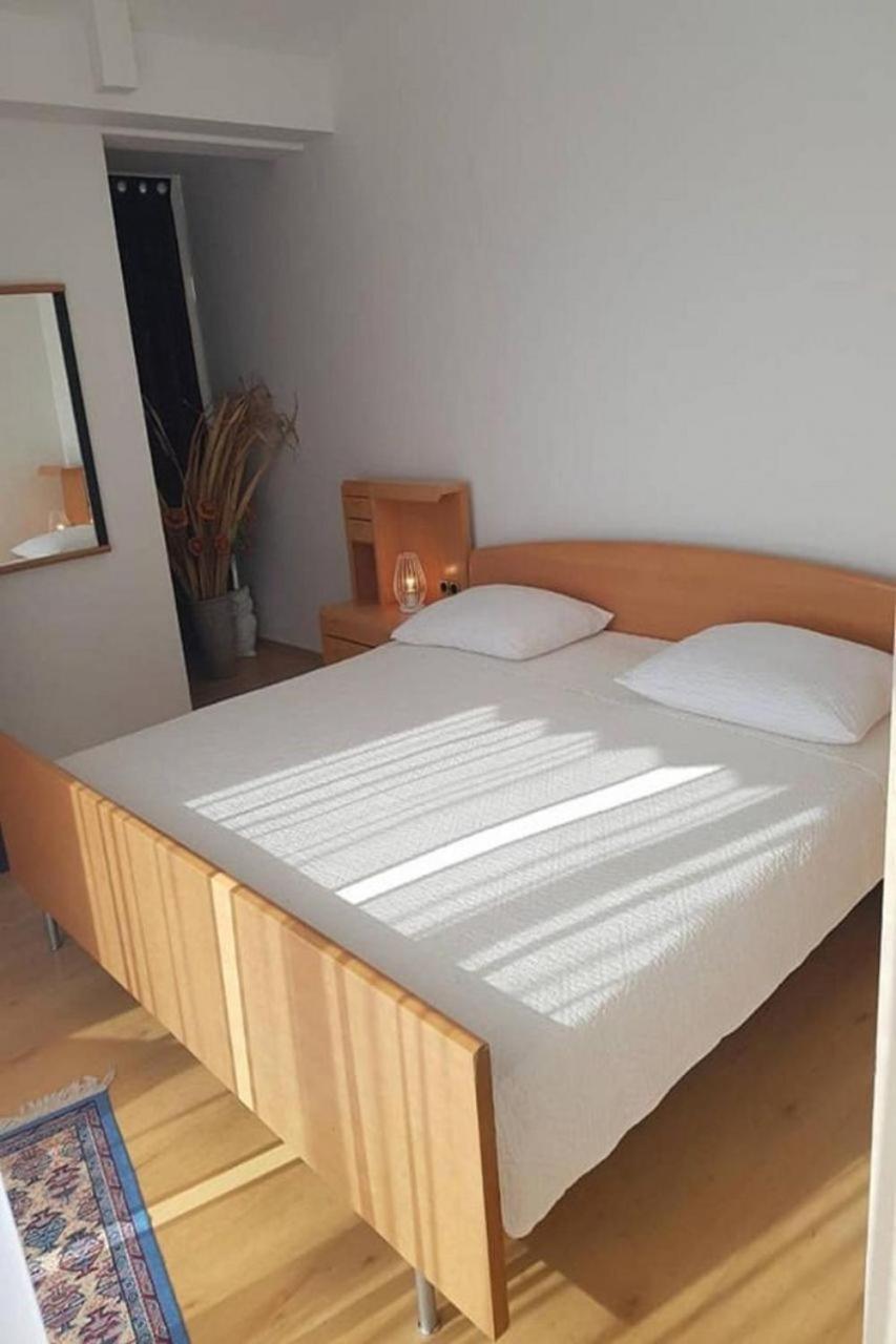Apartments Javi - Free Private Parking Trogir Exterior foto