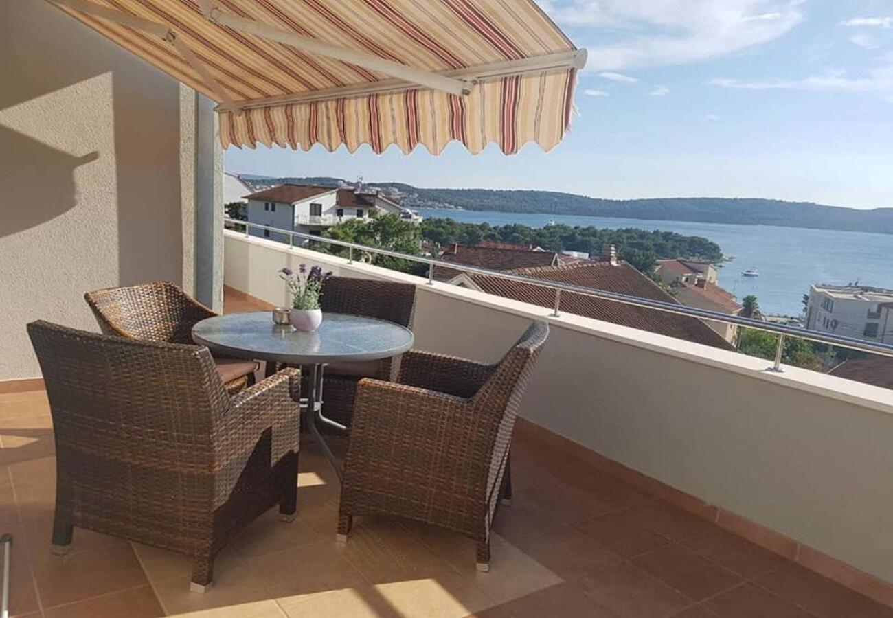 Apartments Javi - Free Private Parking Trogir Exterior foto