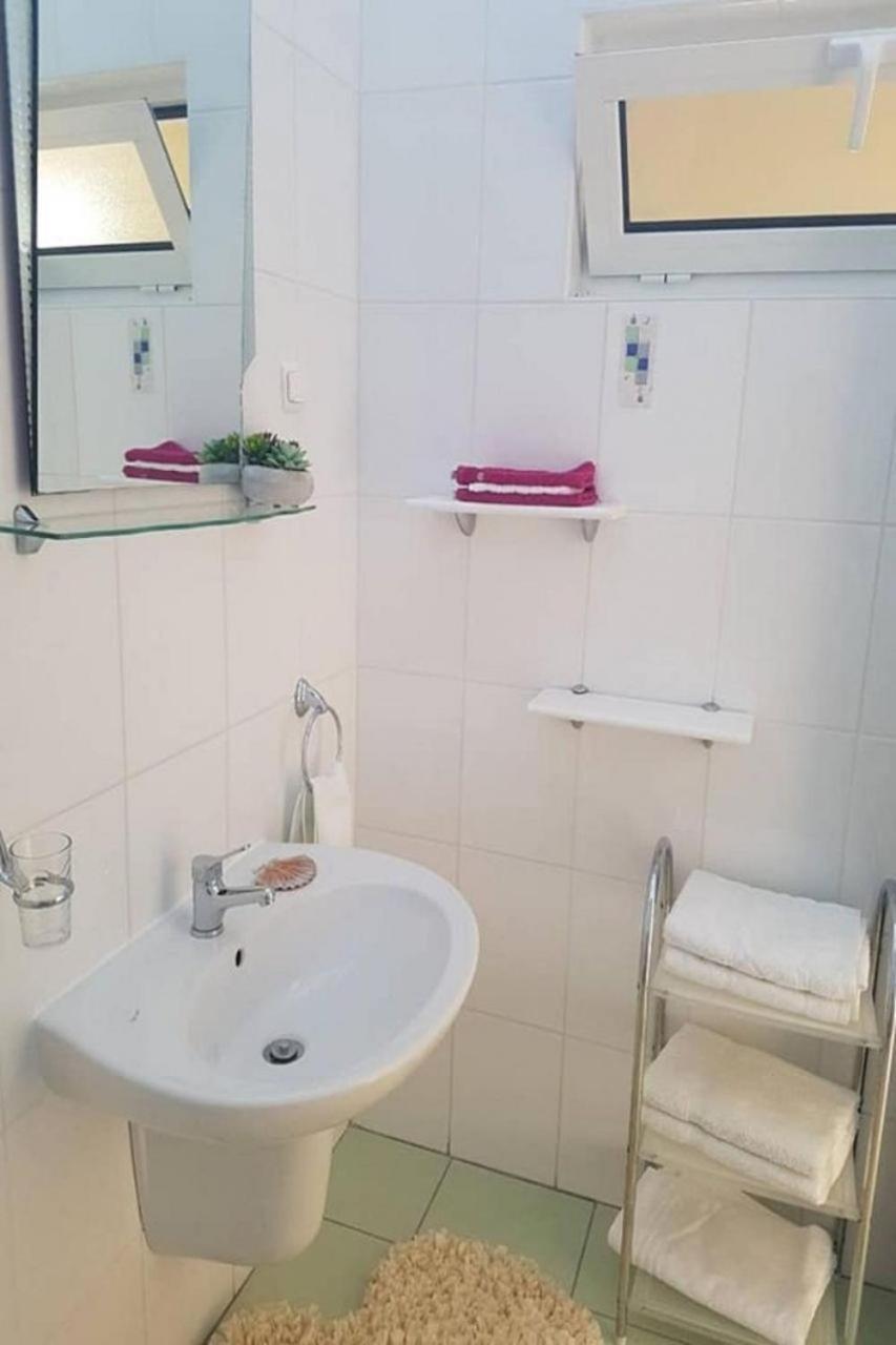 Apartments Javi - Free Private Parking Trogir Exterior foto