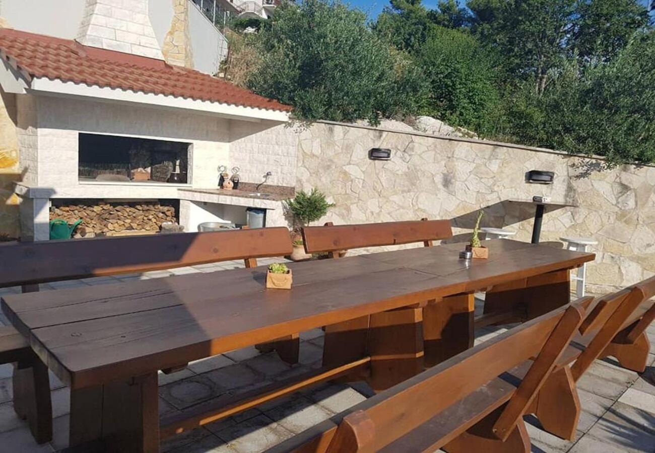 Apartments Javi - Free Private Parking Trogir Exterior foto