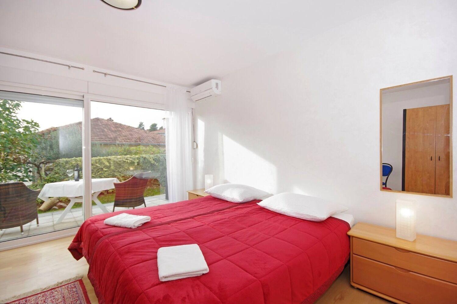 Apartments Javi - Free Private Parking Trogir Exterior foto