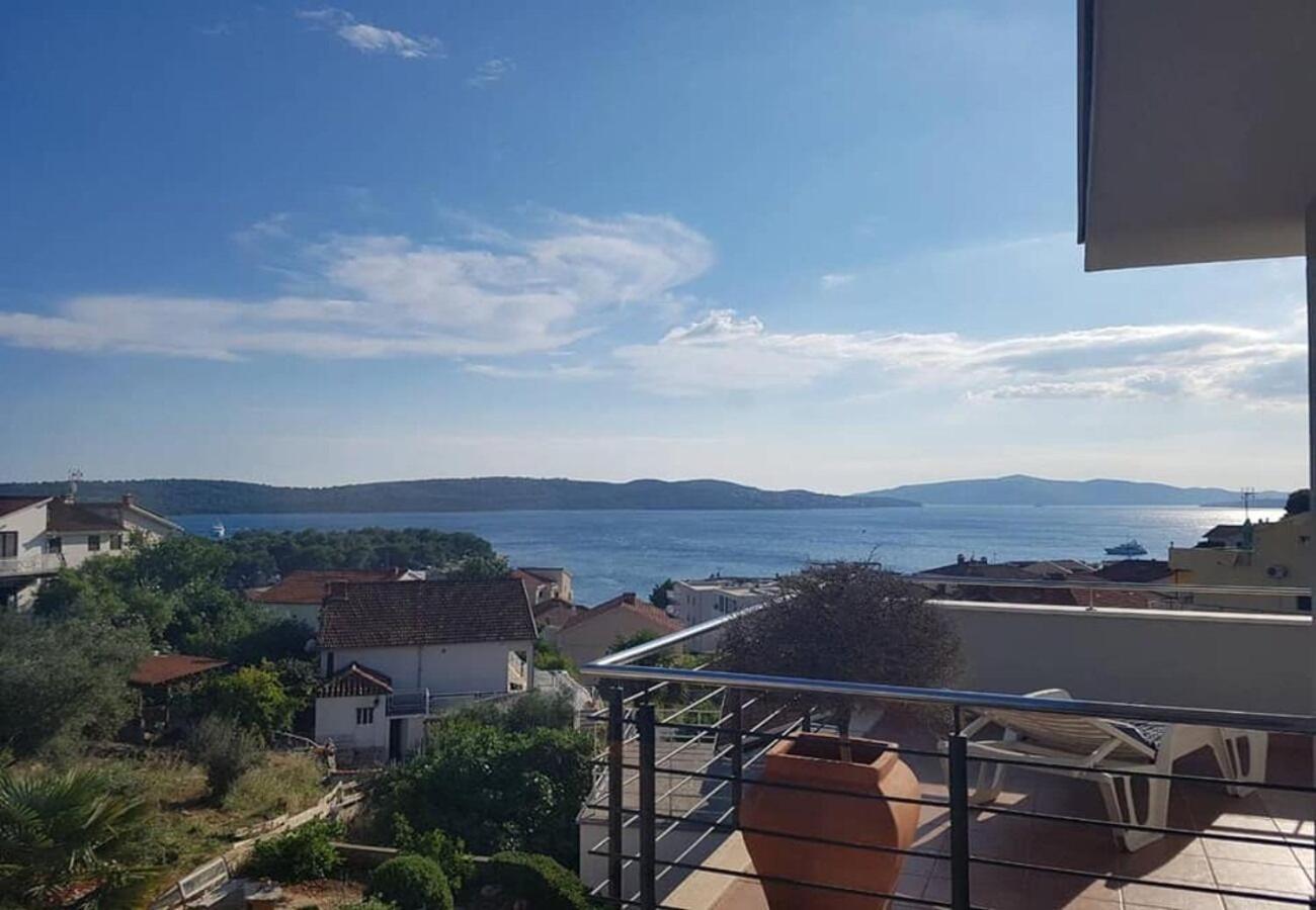 Apartments Javi - Free Private Parking Trogir Exterior foto